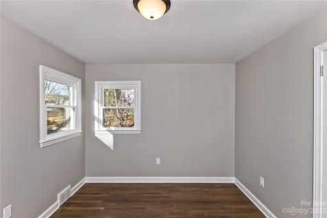 30 Cherry Grove Road Asheville NC 28805