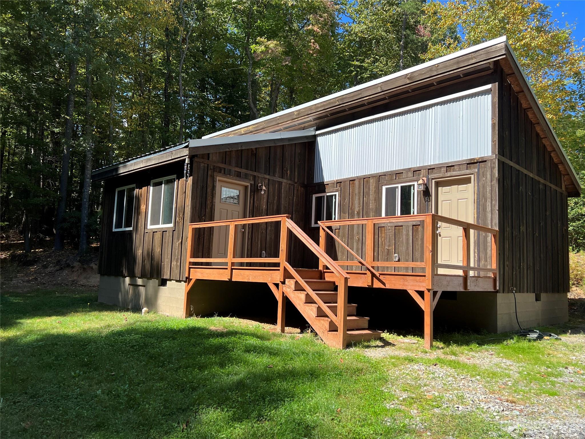95 Pine Hill Drive Horse Shoe NC 28742