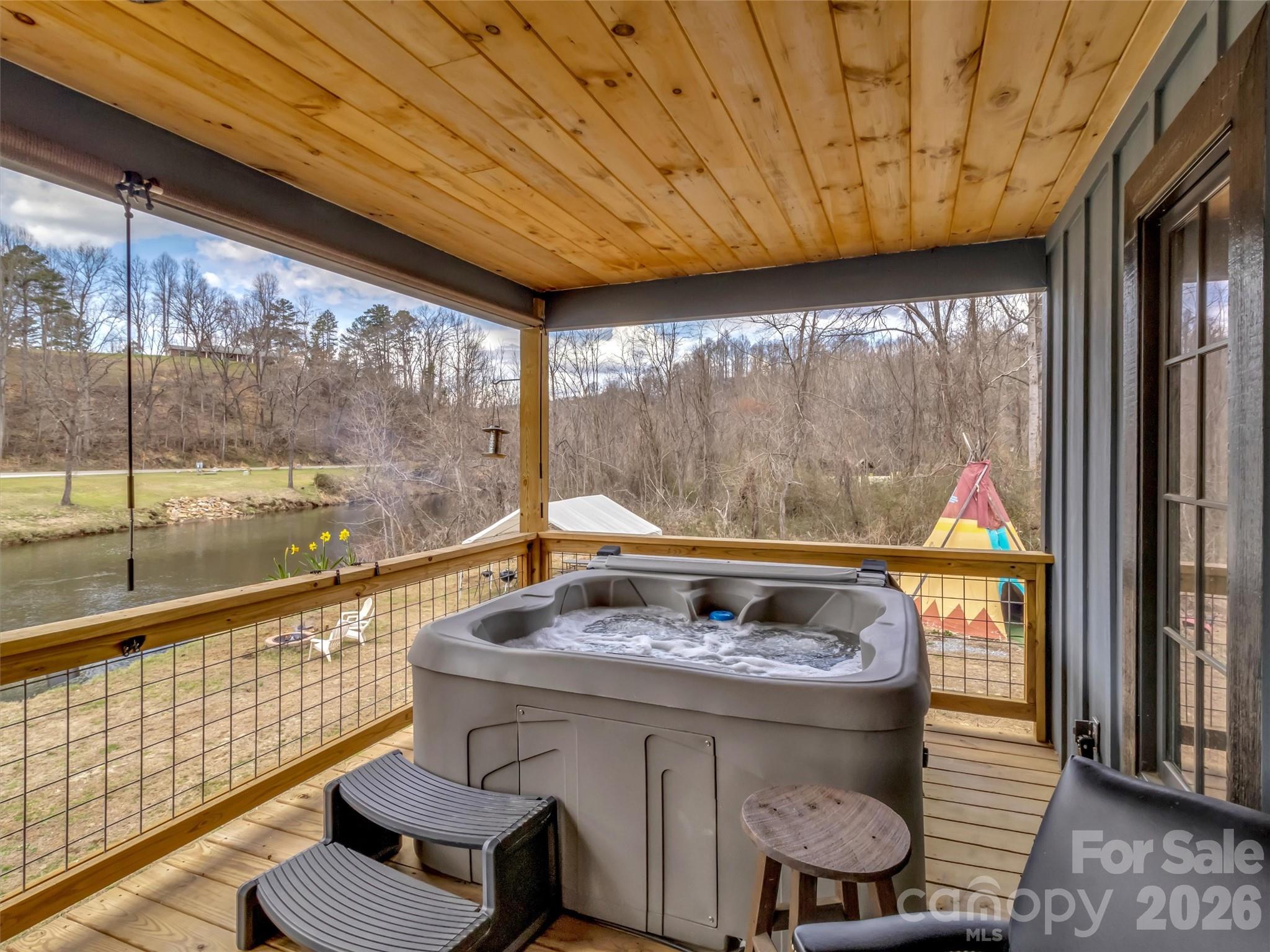 522 N River Road Sylva NC 28779