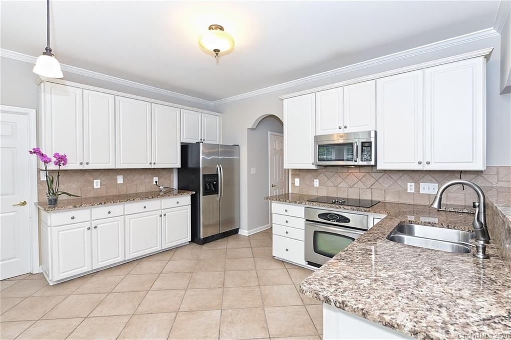 2719 Parham Place Charlotte NC 28270
