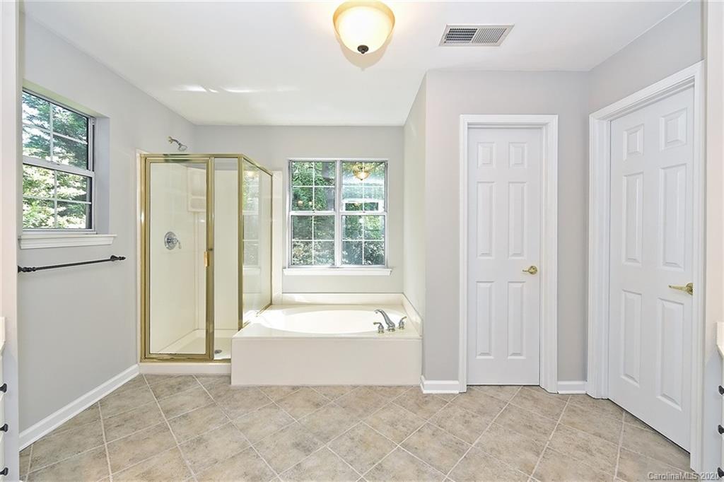 2719 Parham Place Charlotte NC 28270