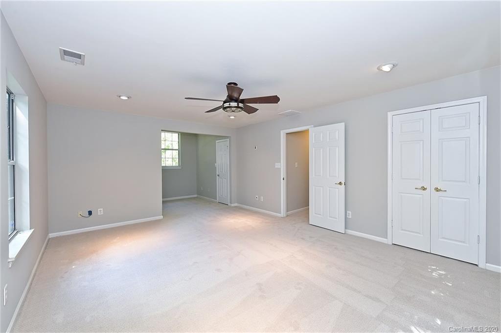 2719 Parham Place Charlotte NC 28270