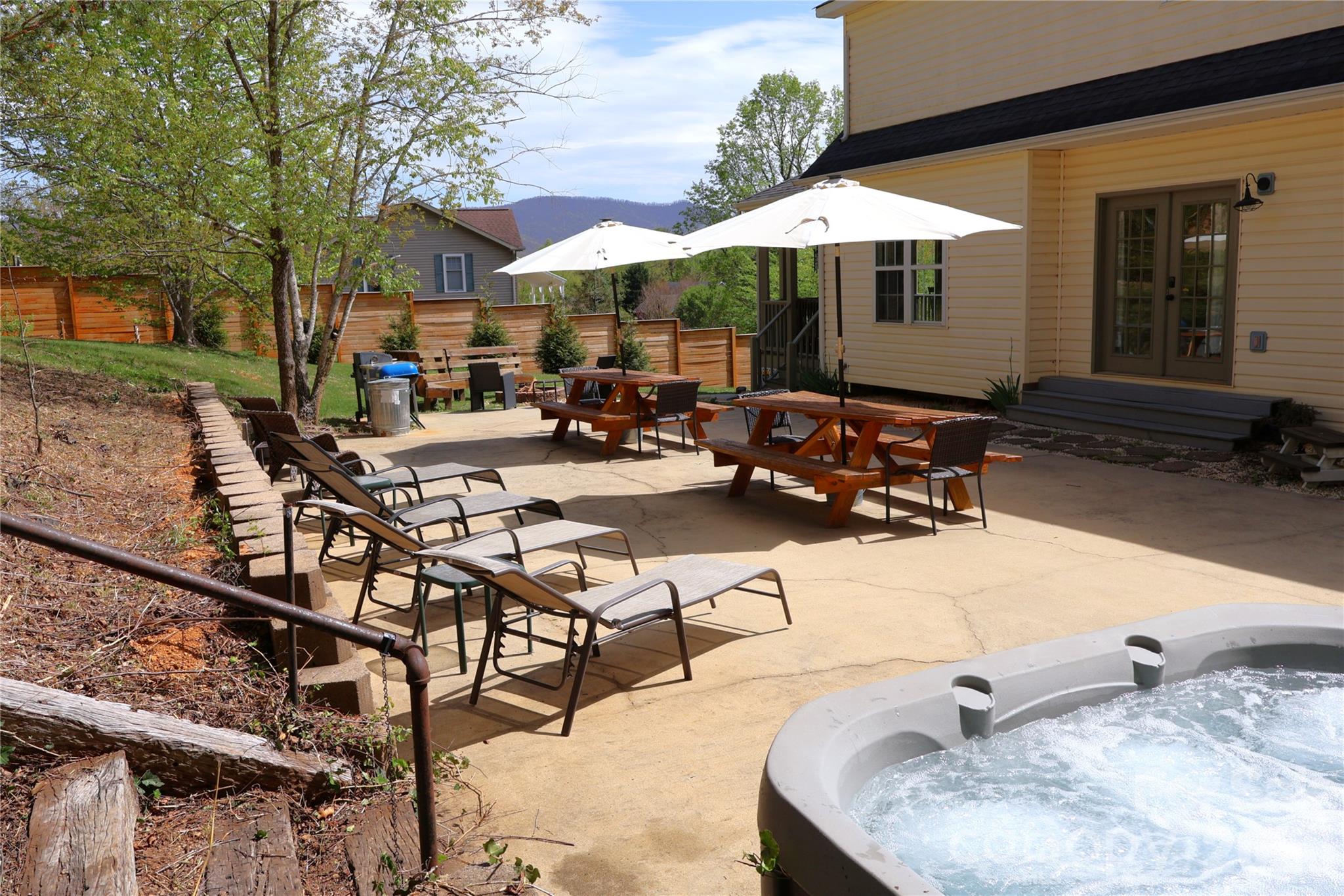 39 Kirkland Drive Asheville NC 28805