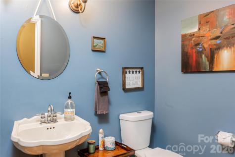 39 Kirkland Drive Asheville NC 28805