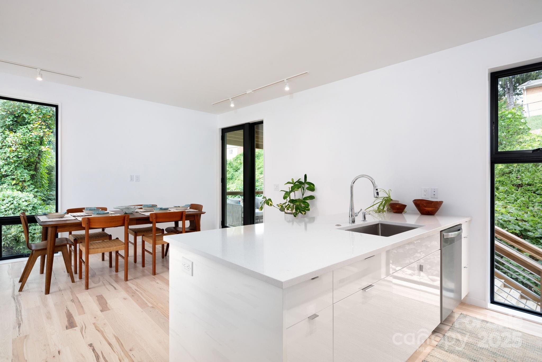 7 Haith Drive Asheville NC 28801