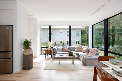 7 Haith Drive Asheville NC 28801