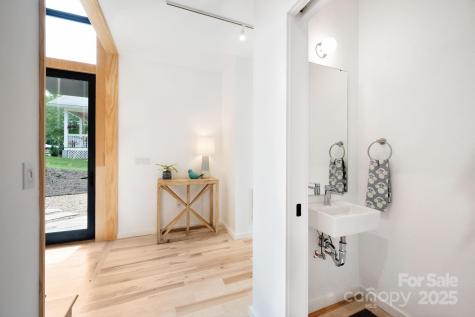 7 Haith Drive Asheville NC 28801