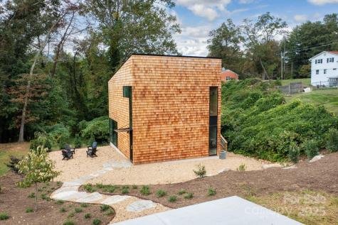 7 Haith Drive Asheville NC 28801