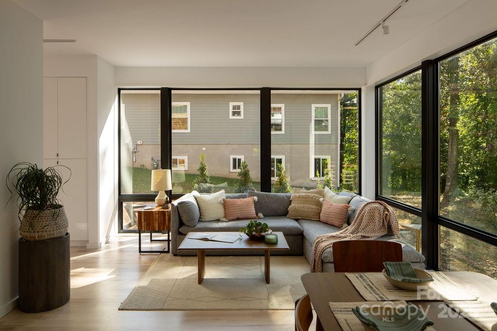 7 Haith Drive Asheville NC 28801