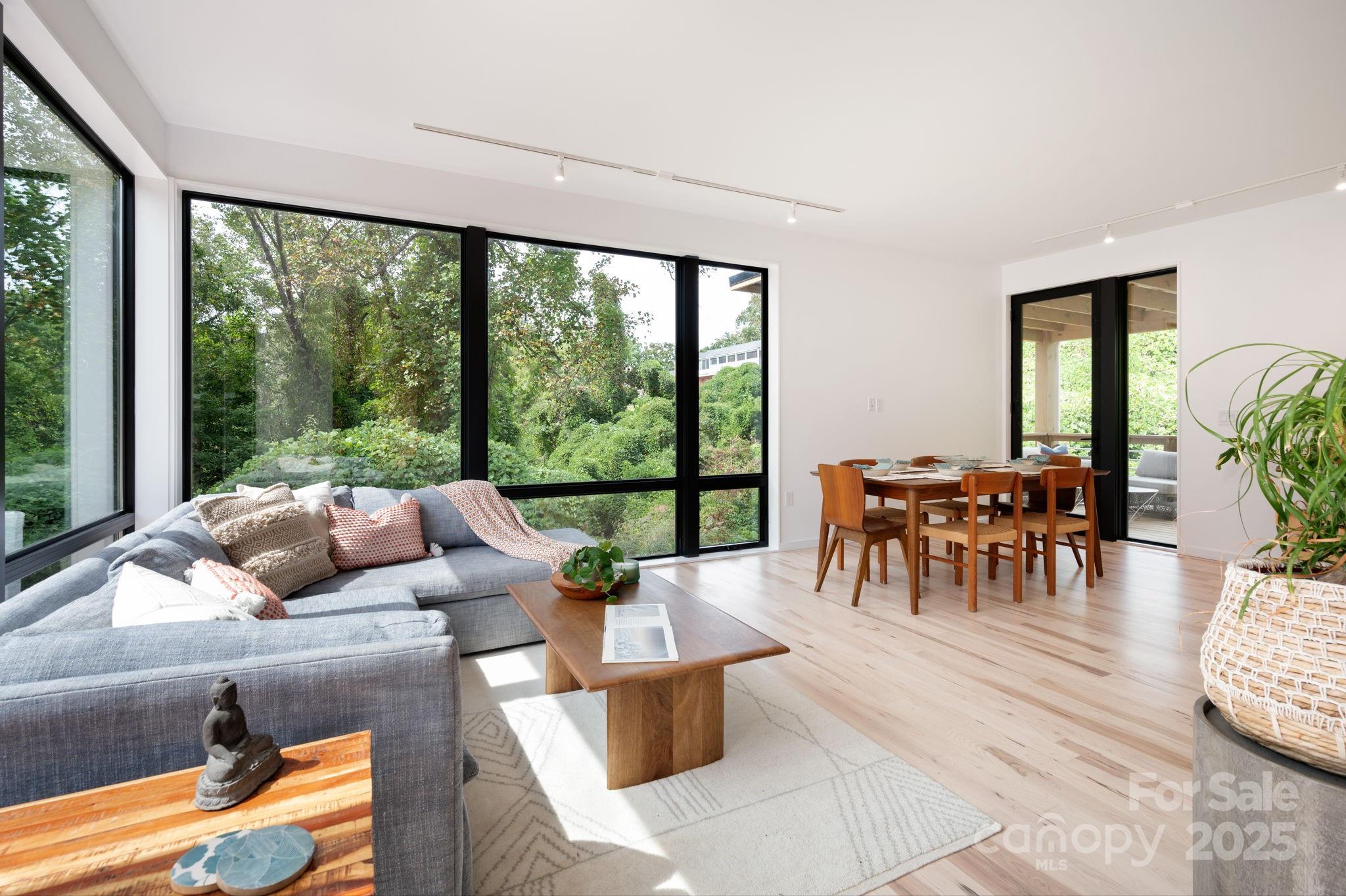 7 Haith Drive Asheville NC 28801