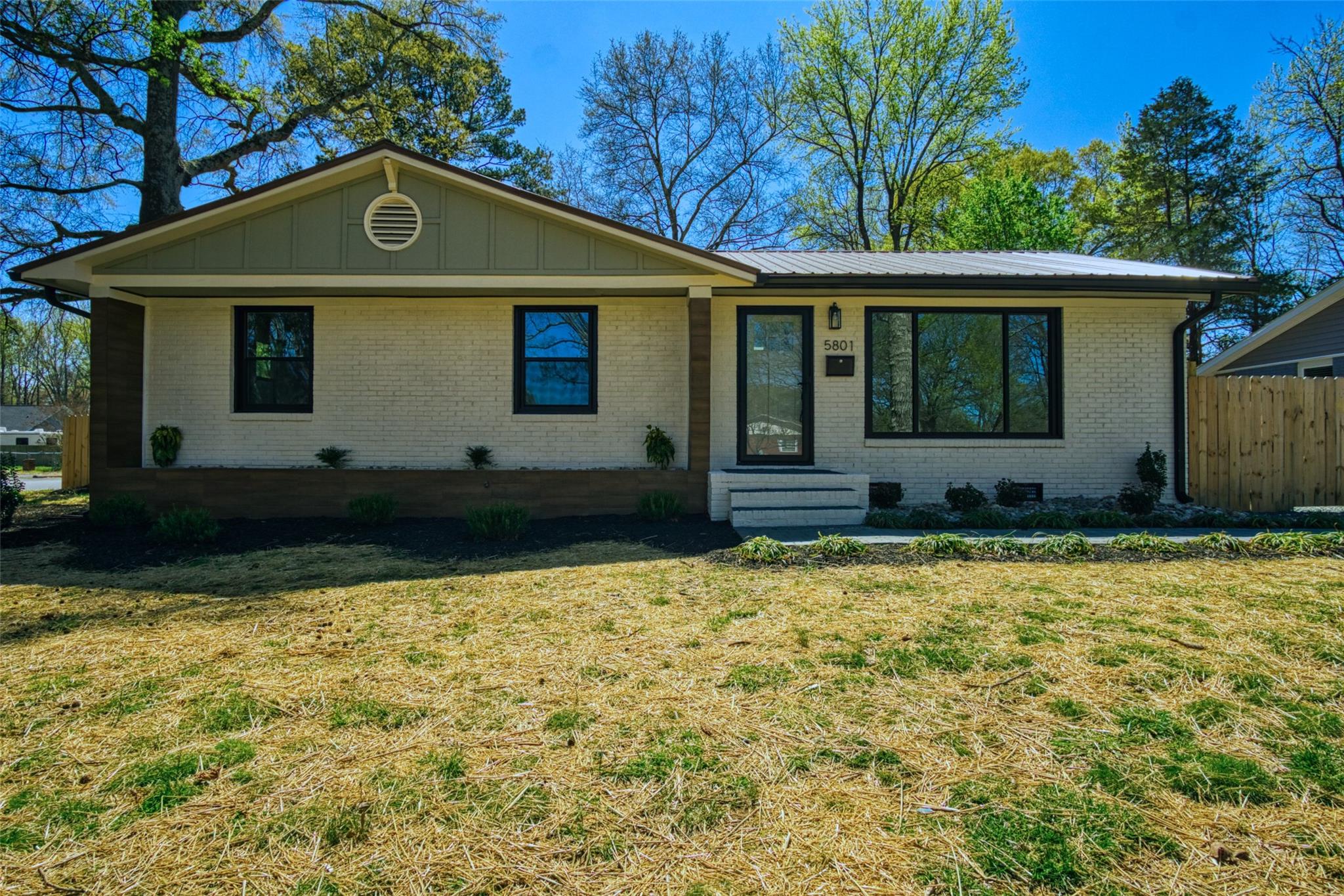 5801 Amberly Lane Charlotte NC 28213