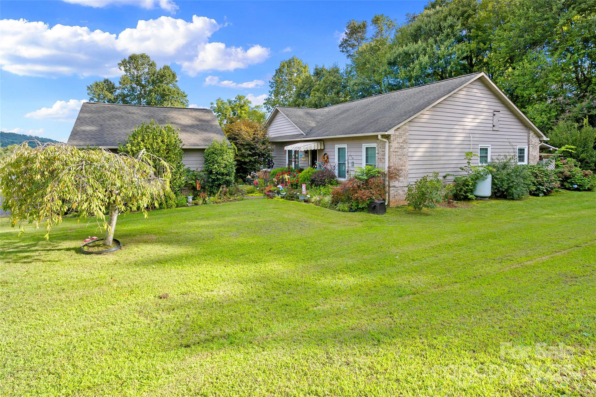 88 Whispering Pines Drive Marion NC 28752