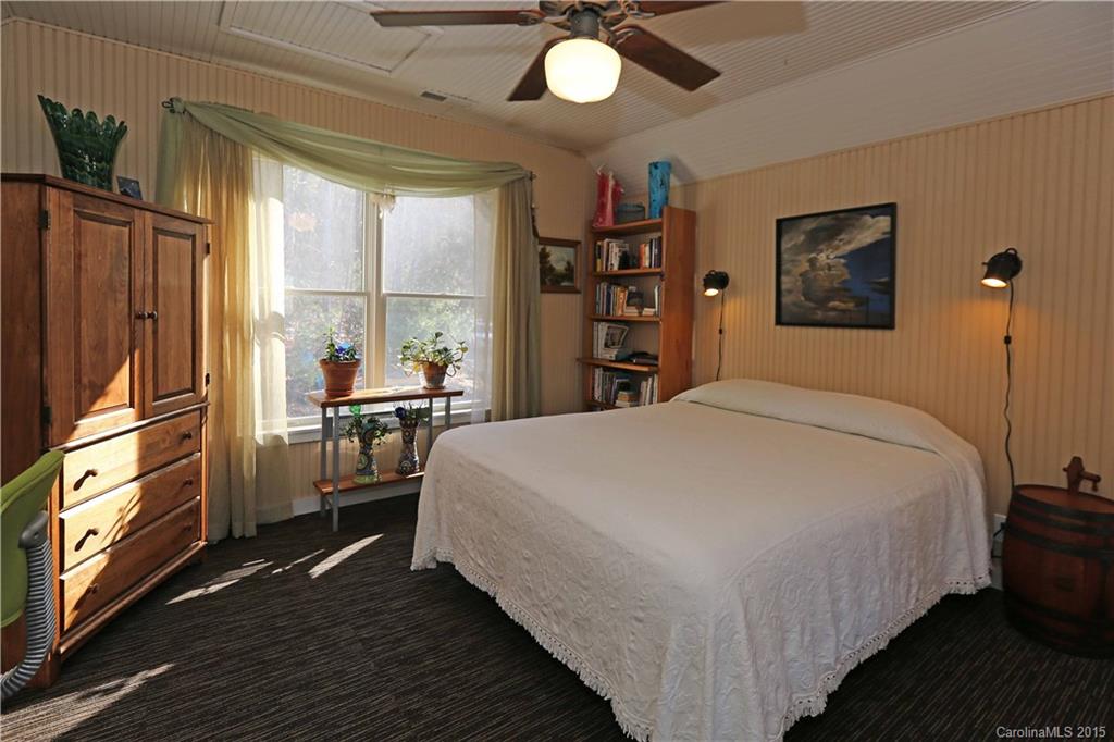 50 Bartlett Mountain Road Asheville NC 28805