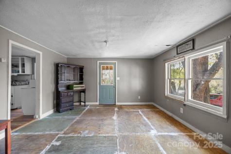 378 Emma Road Asheville NC 28806