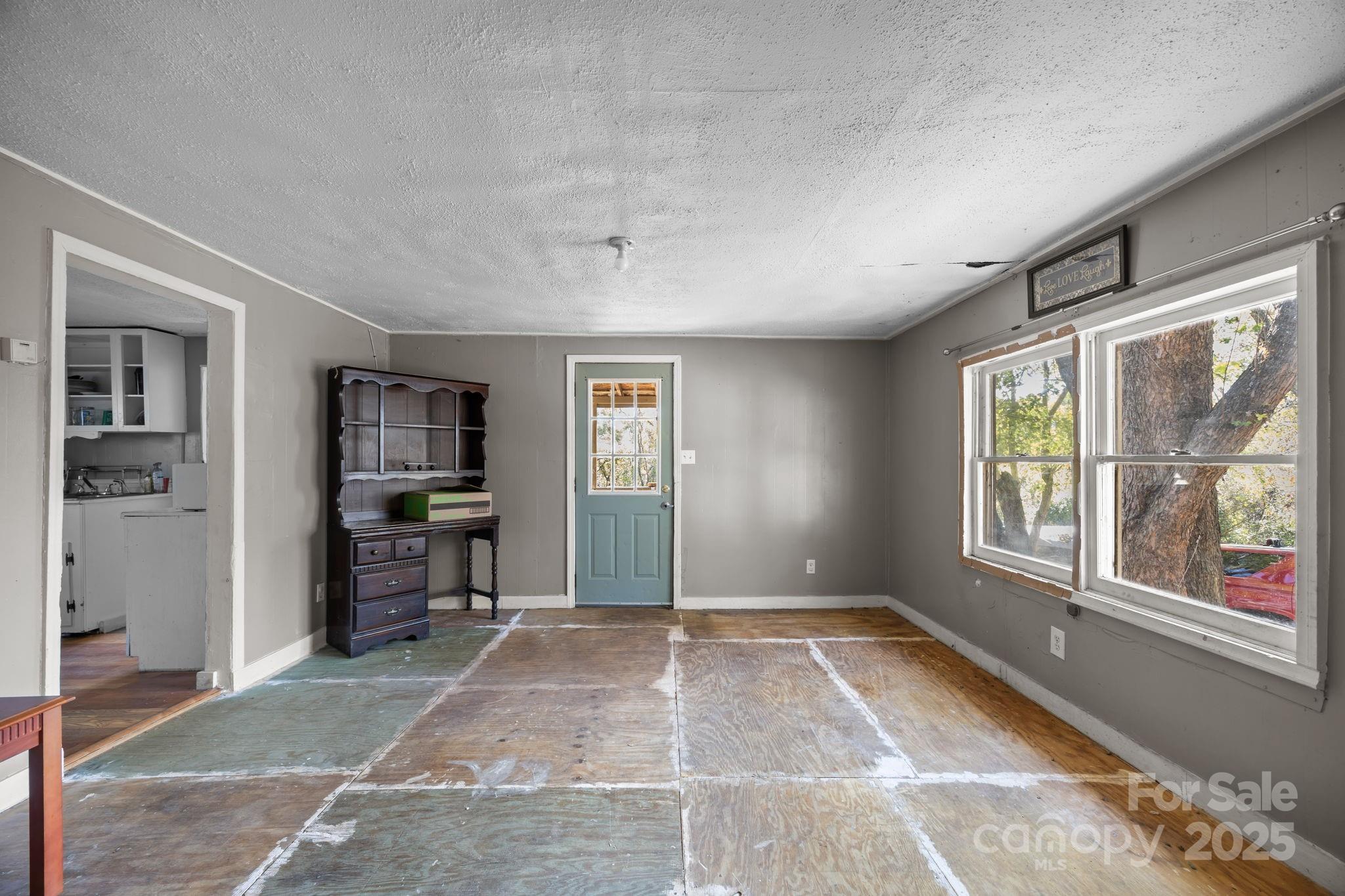 378 Emma Road Asheville NC 28806