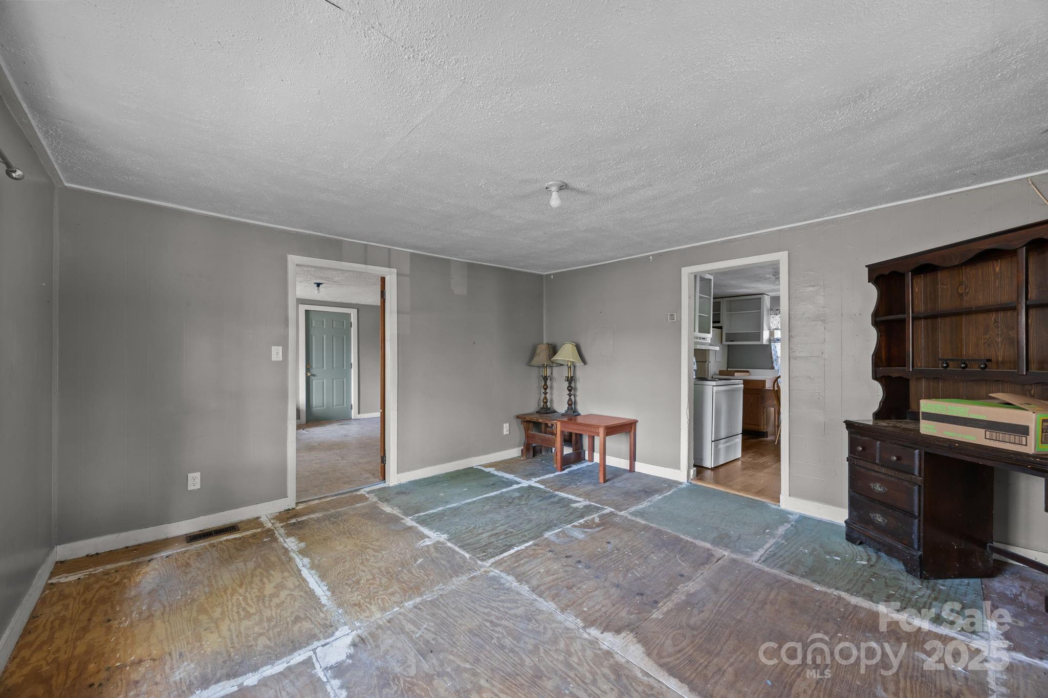 378 Emma Road Asheville NC 28806