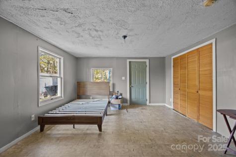 378 Emma Road Asheville NC 28806