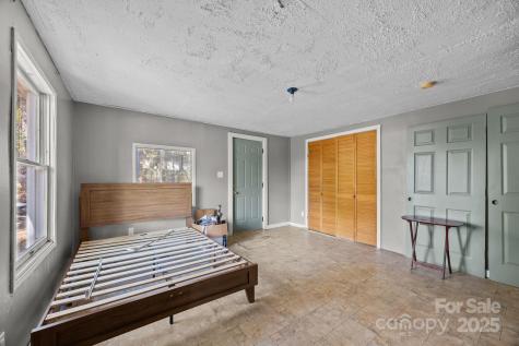 378 Emma Road Asheville NC 28806