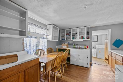 378 Emma Road Asheville NC 28806