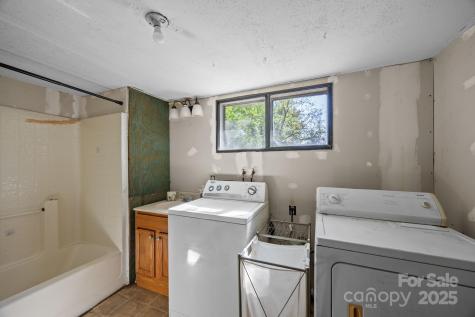 378 Emma Road Asheville NC 28806