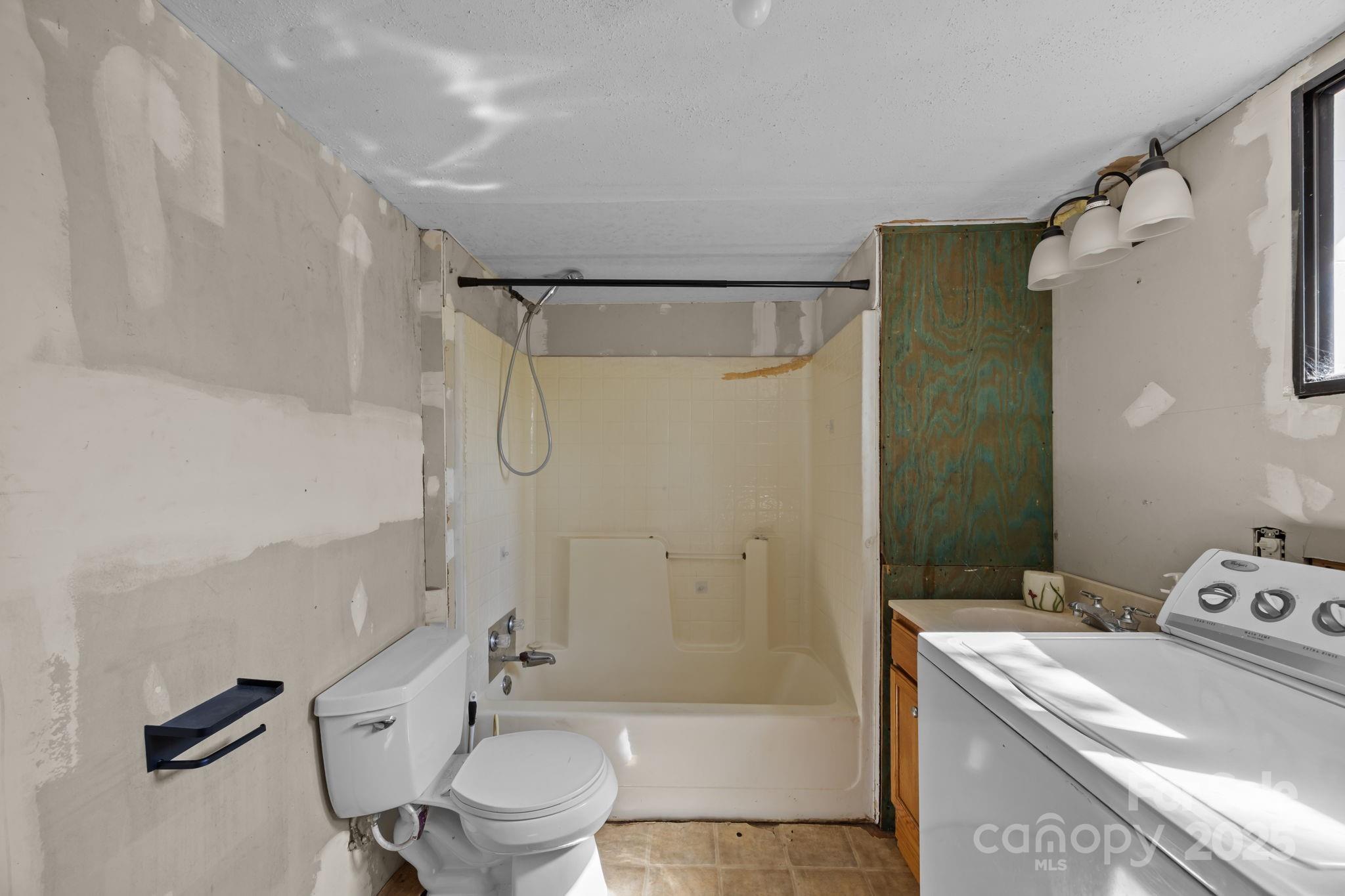 378 Emma Road Asheville NC 28806