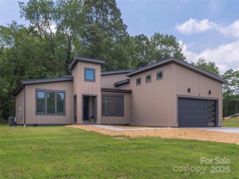 71 Scott Meadows Drive Asheville NC 28806