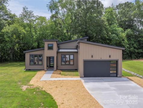 71 Scott Meadows Drive Asheville NC 28806