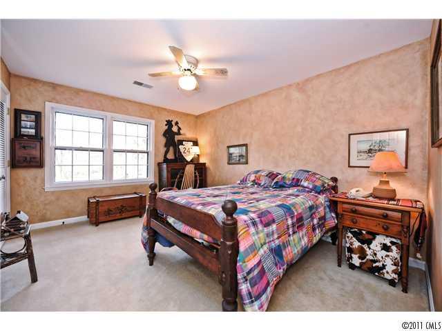 2608 Fernbank Drive Charlotte NC 28226