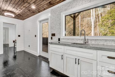 1115 Paint Rock Road Hot Springs NC 28743