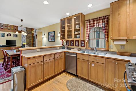 410 S Cherokee Avenue Black Mountain NC 28711