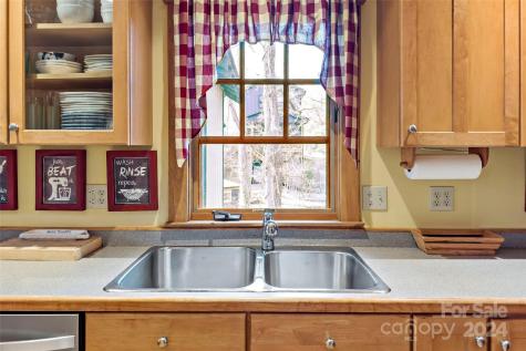410 S Cherokee Avenue Black Mountain NC 28711