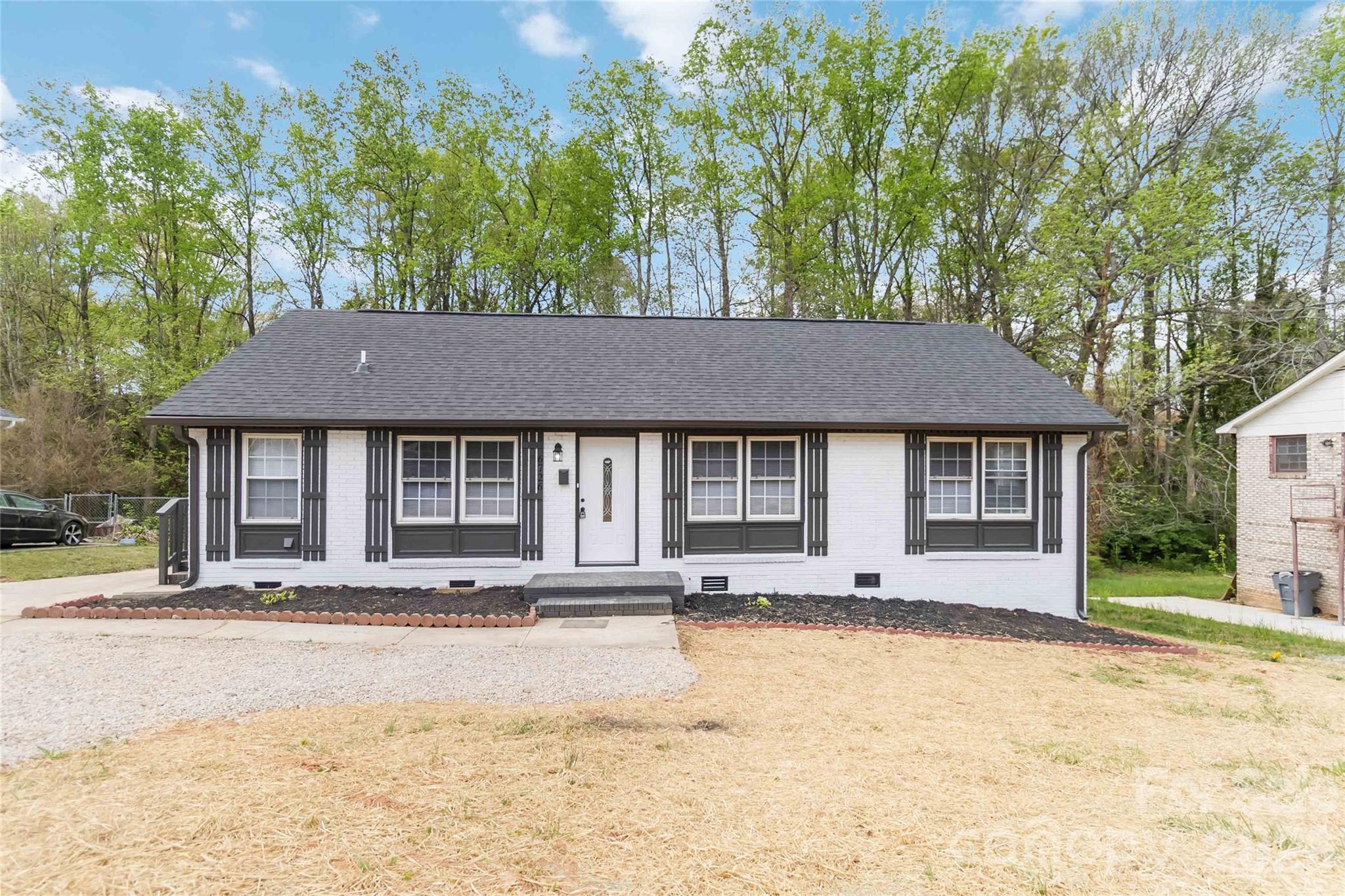 6726 Barrington Drive Charlotte NC 28215