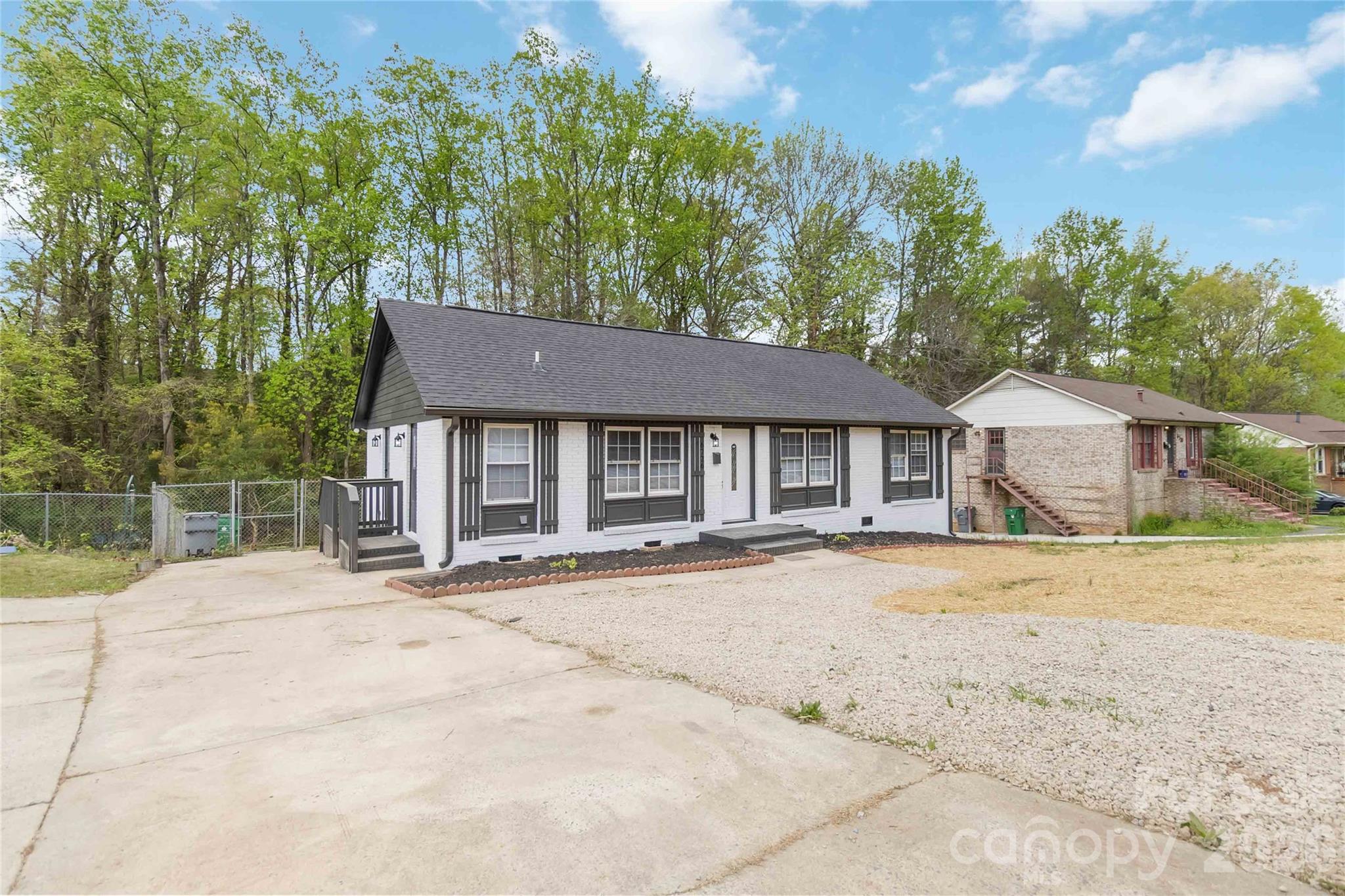 6726 Barrington Drive Charlotte NC 28215
