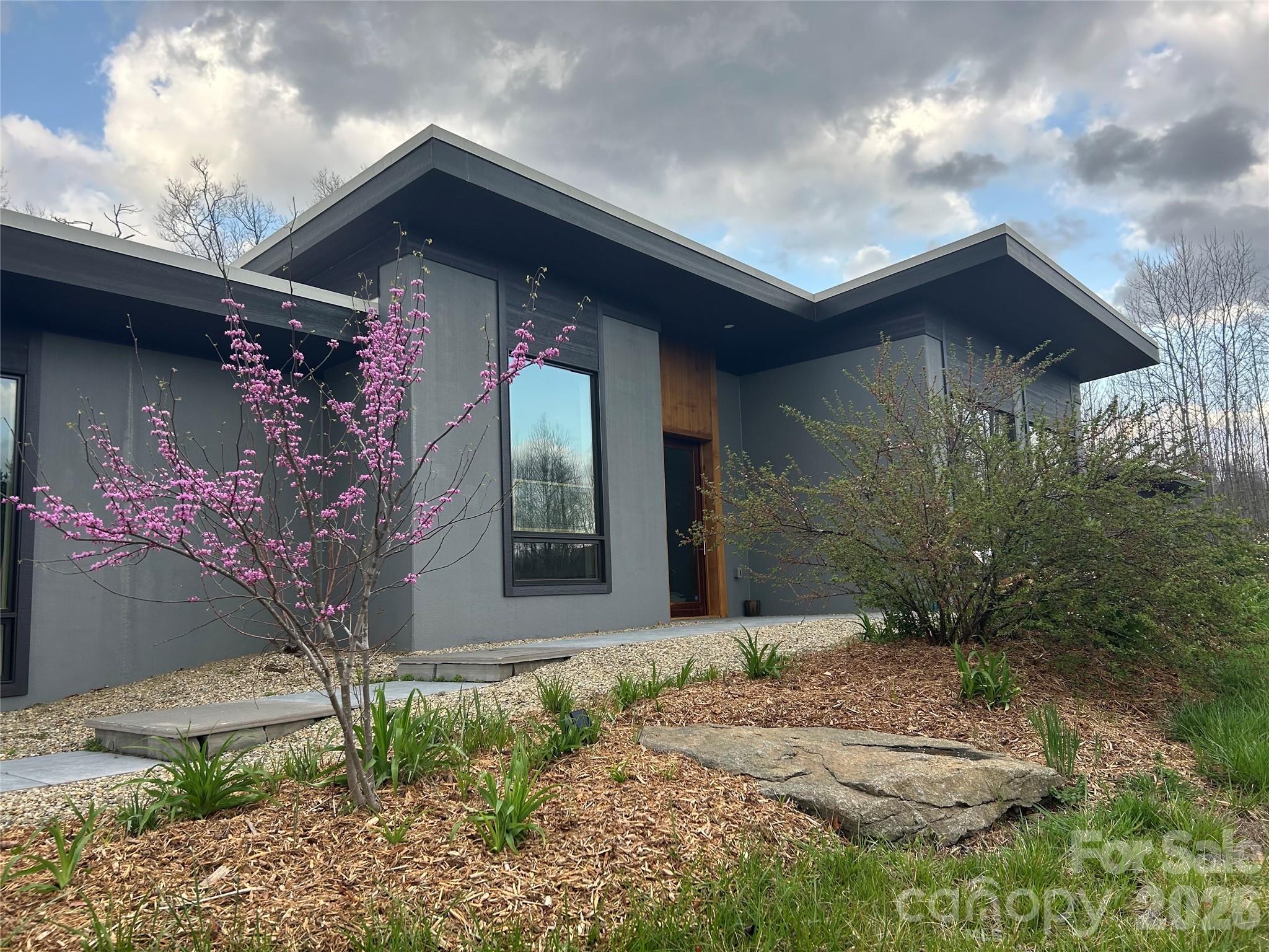 17 Fig Tree Lane Asheville NC 28803