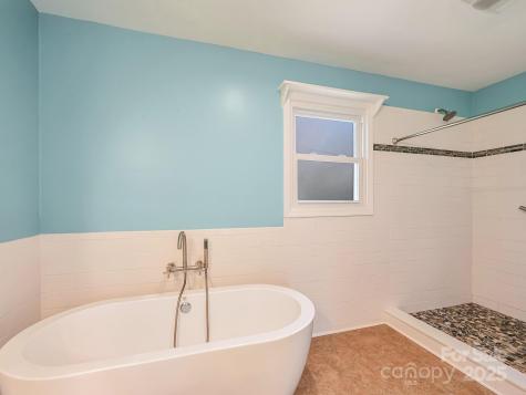 34 Larkspur Court Asheville NC 28805