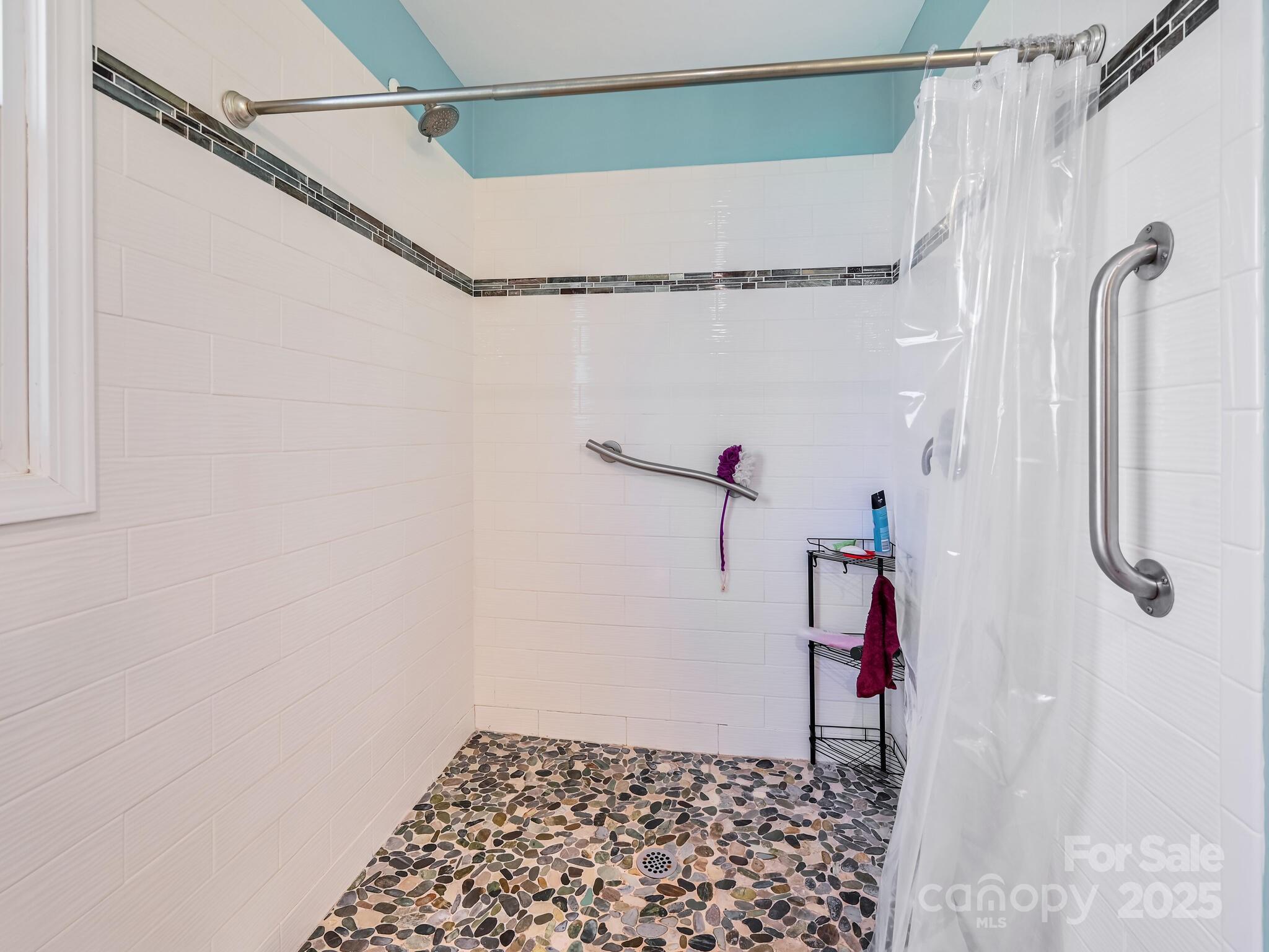 34 Larkspur Court Asheville NC 28805