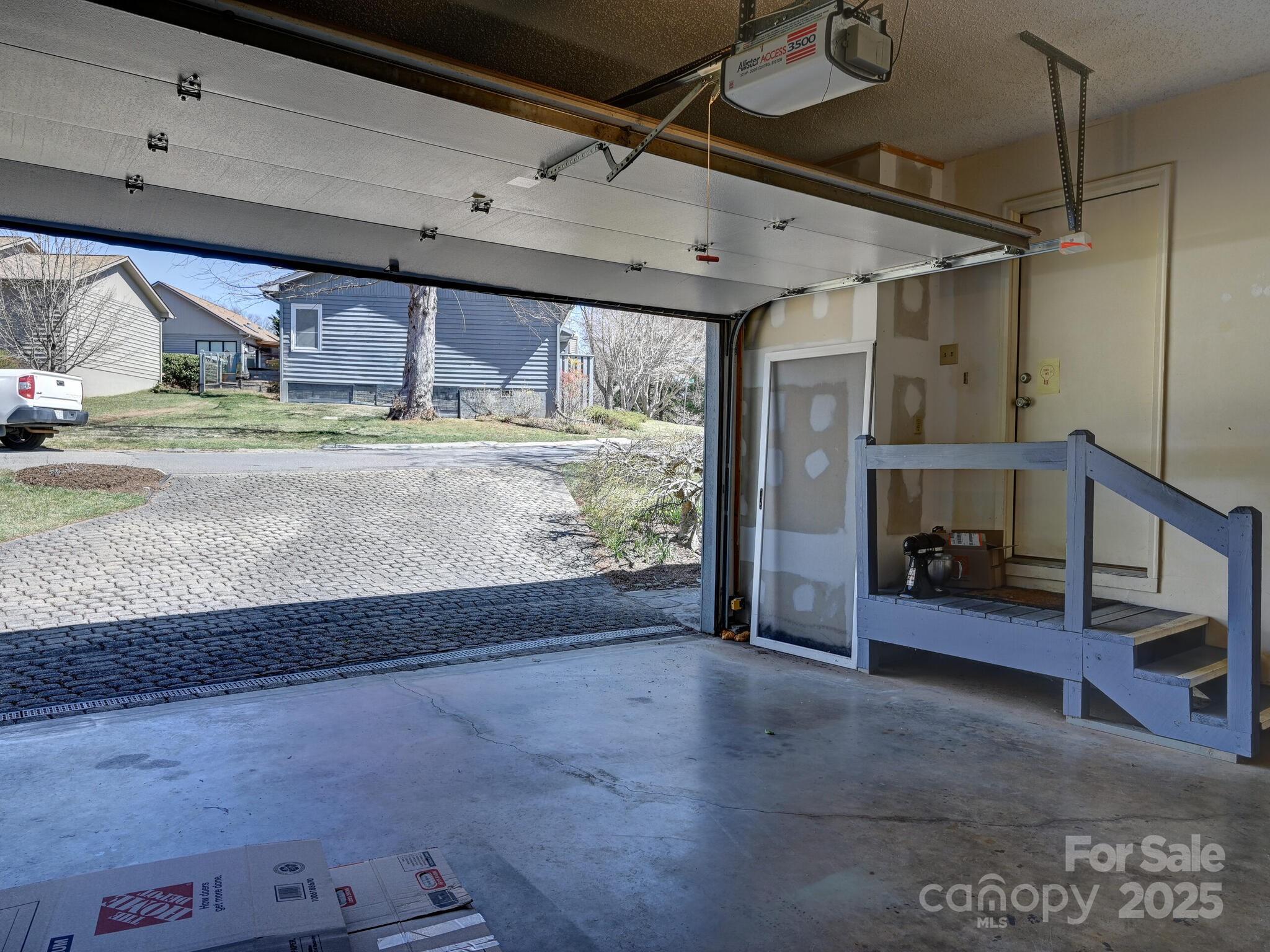 34 Larkspur Court Asheville NC 28805