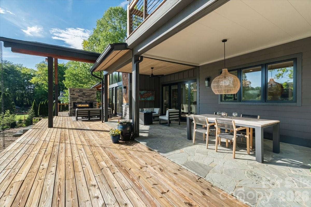 984 Eagle Lake Drive Brevard NC 28712