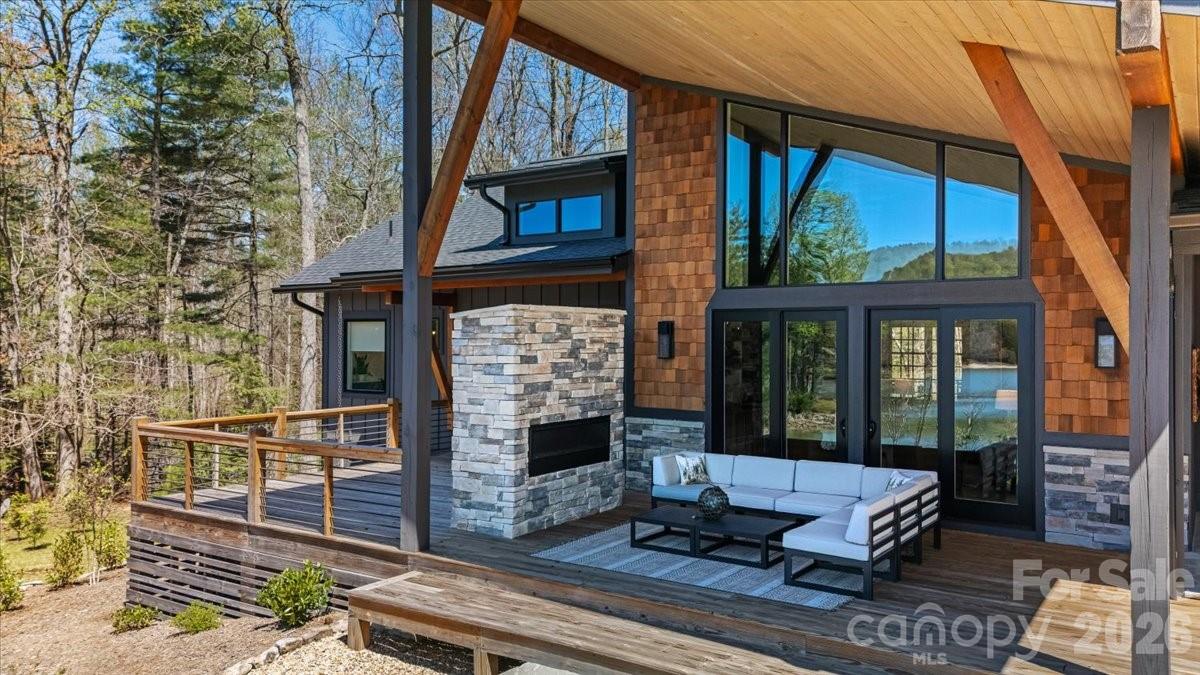 984 Eagle Lake Drive Brevard NC 28712