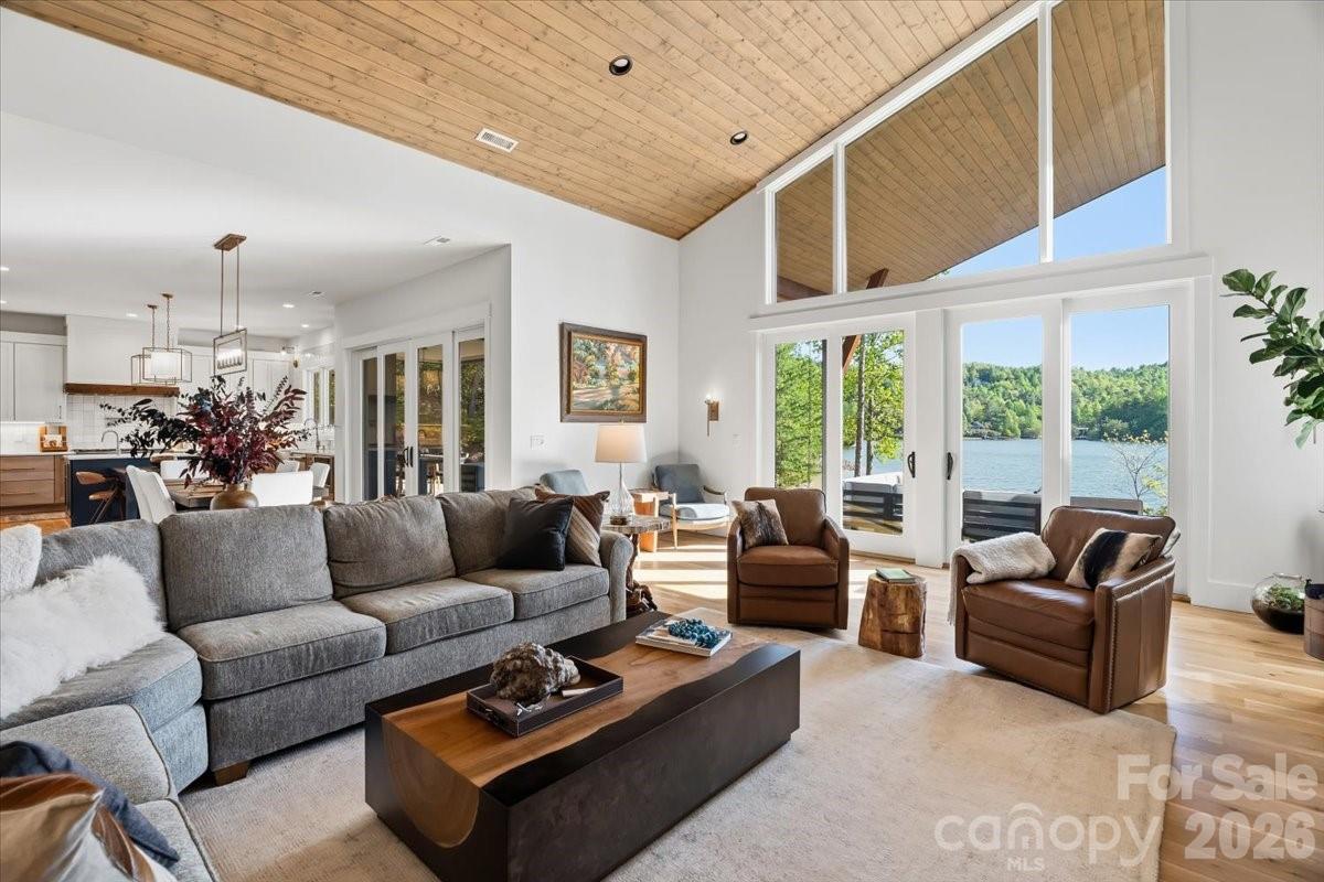 984 Eagle Lake Drive Brevard NC 28712