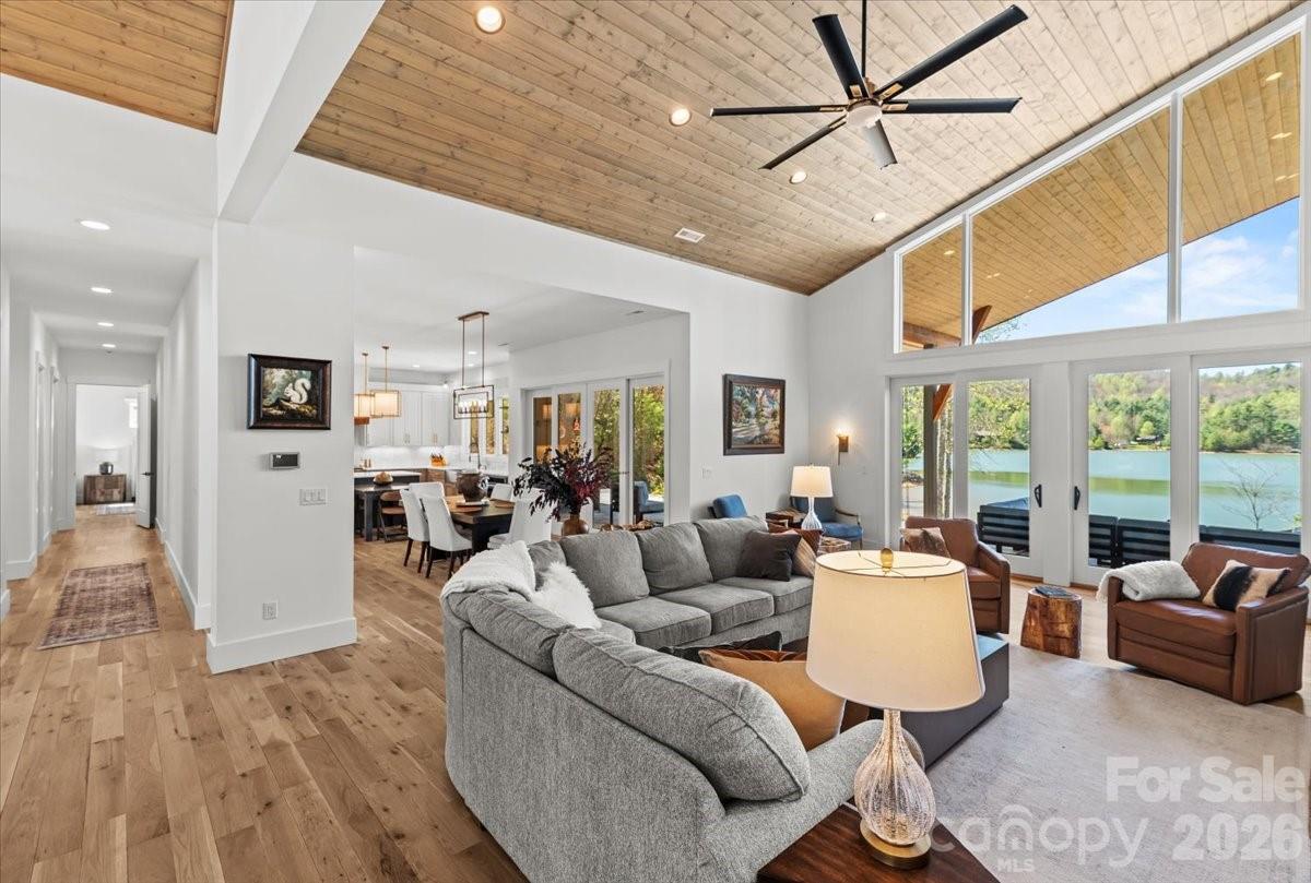 984 Eagle Lake Drive Brevard NC 28712
