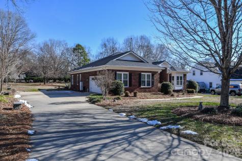 5314 Woodridge Drive Monroe NC 28110