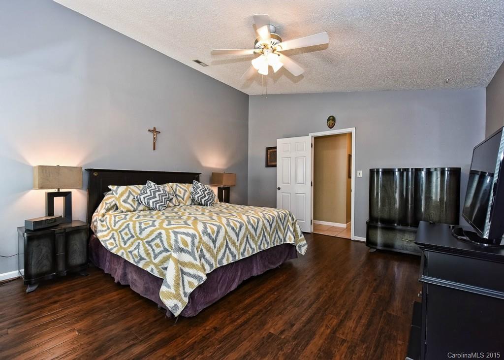 11233 Snapfinger Drive Charlotte NC 28277