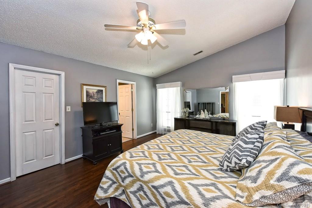 11233 Snapfinger Drive Charlotte NC 28277