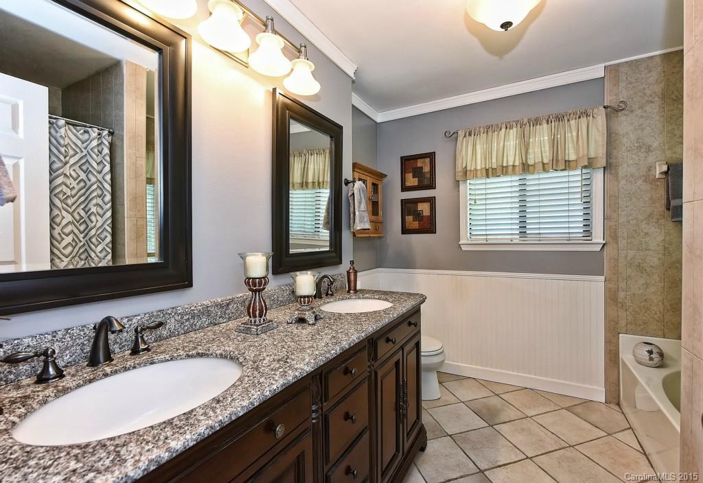11233 Snapfinger Drive Charlotte NC 28277