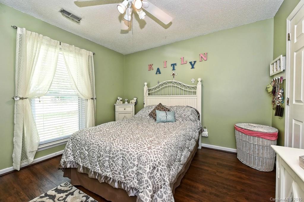 11233 Snapfinger Drive Charlotte NC 28277