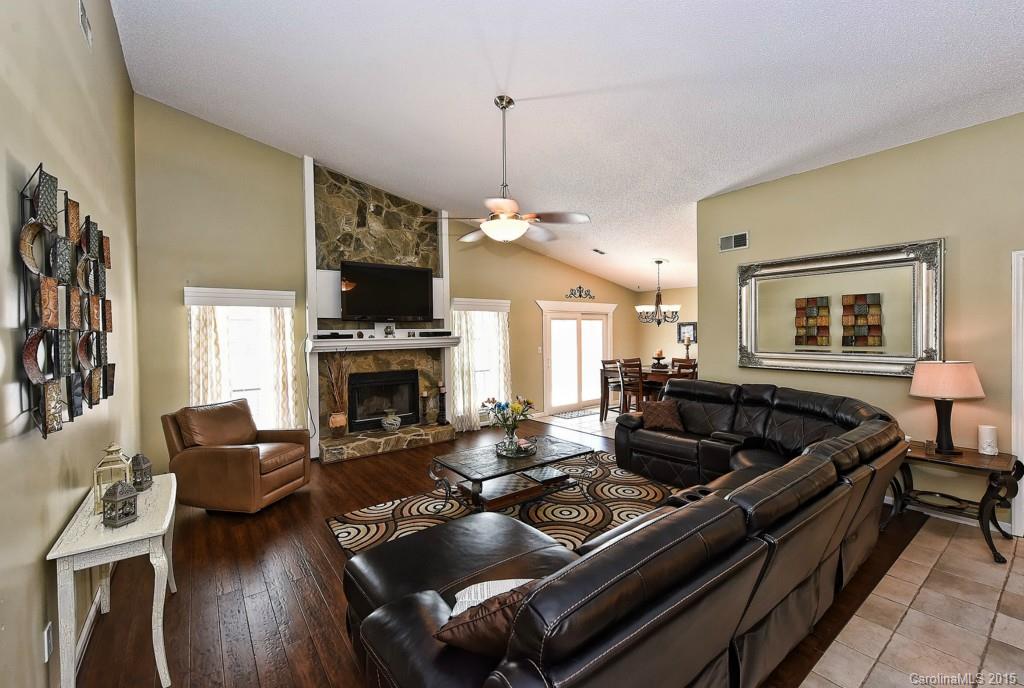 11233 Snapfinger Drive Charlotte NC 28277