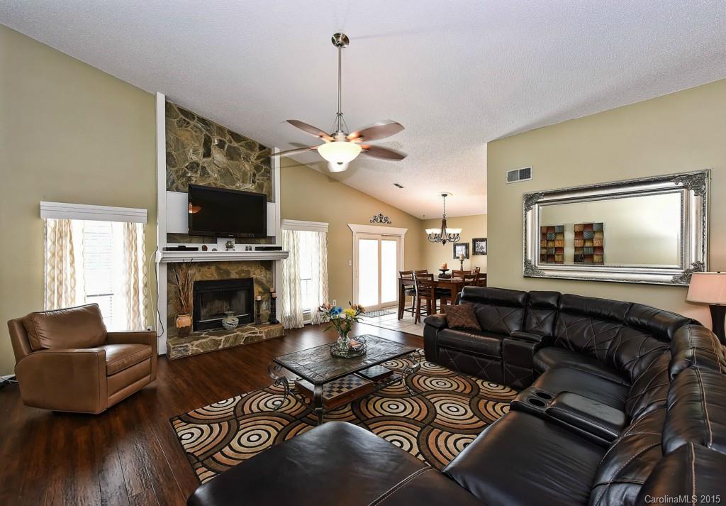 11233 Snapfinger Drive Charlotte NC 28277