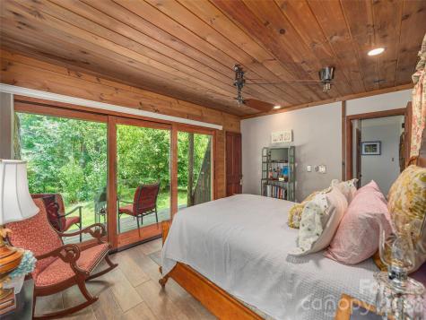 461 Ferguson Cove Loop Clyde NC 28721