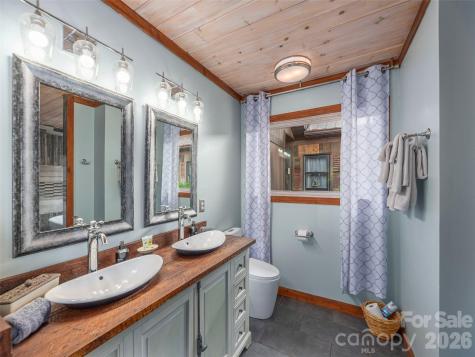 461 Ferguson Cove Loop Clyde NC 28721